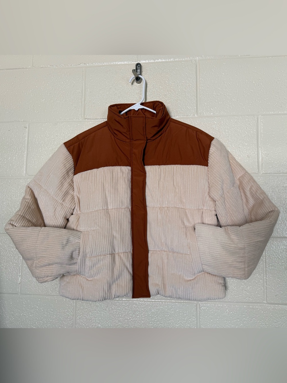 RVCA Puffer Peaasy Jacket Soft Warm Plush Women’s Small Full Zip + Snap Buttons